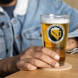 Shaker pint glass